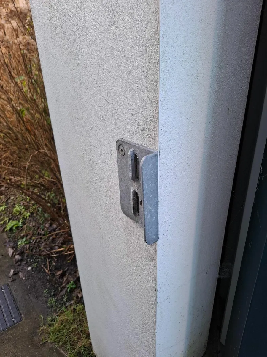 House side gate - Image 3