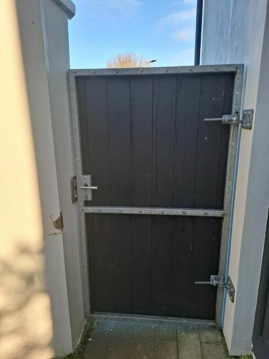 House side gate - Image 4