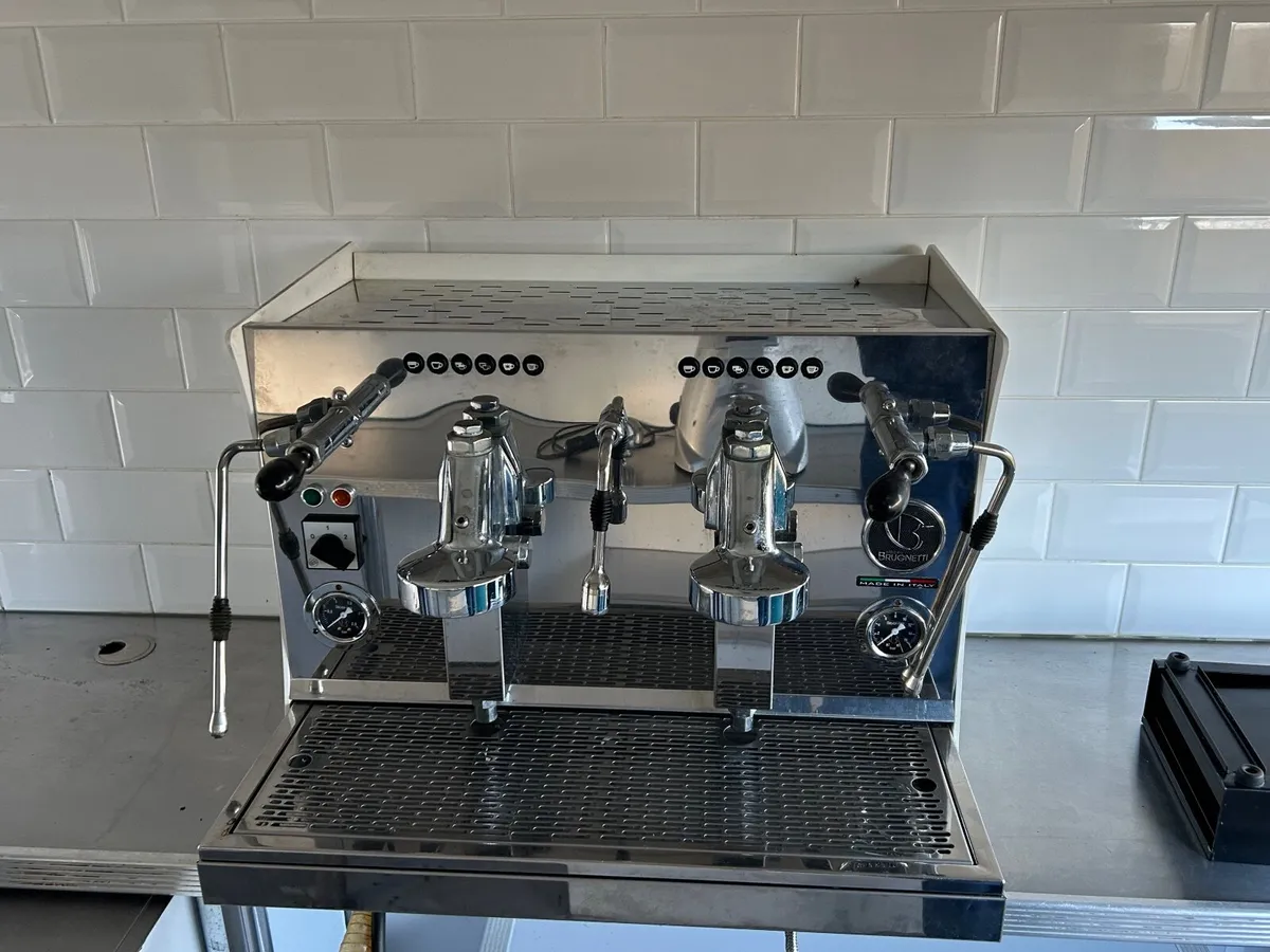 Brugnetti Giulia 2 Group - Coffee machine - Image 1