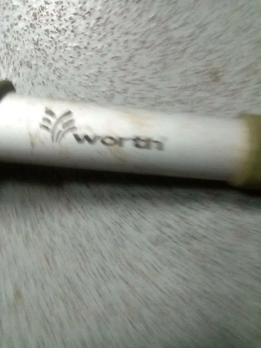 HAND.  HEDGE. CLIPPERS. AND.  THERMAL.  HAT - Image 4