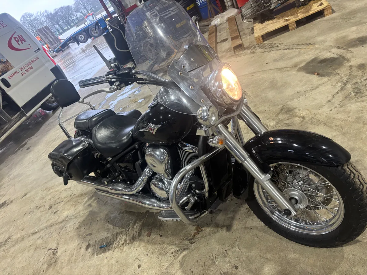 Kawasaki van 900 year 2011 - Image 2