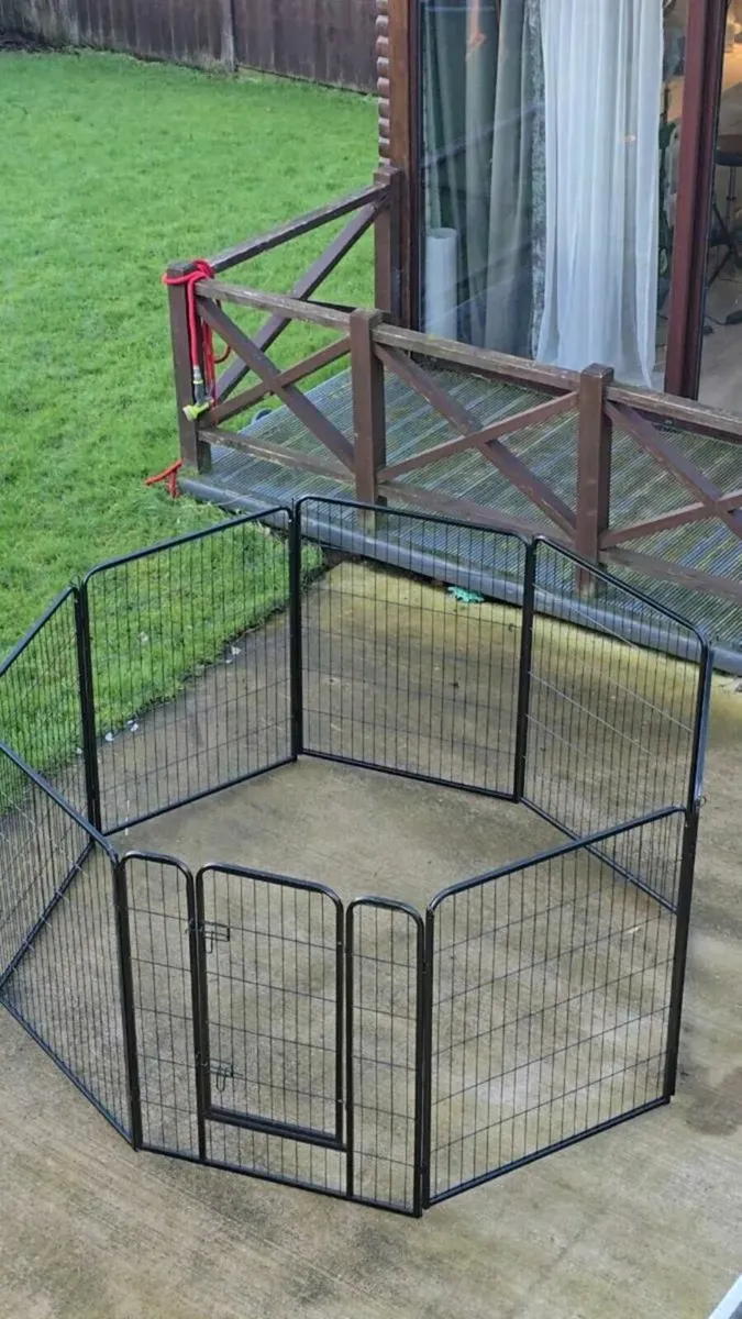 Enclosure 8 panels brand new - Image 3