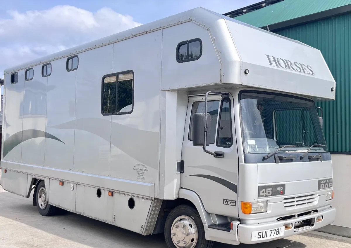Horse Lorry - Image 1