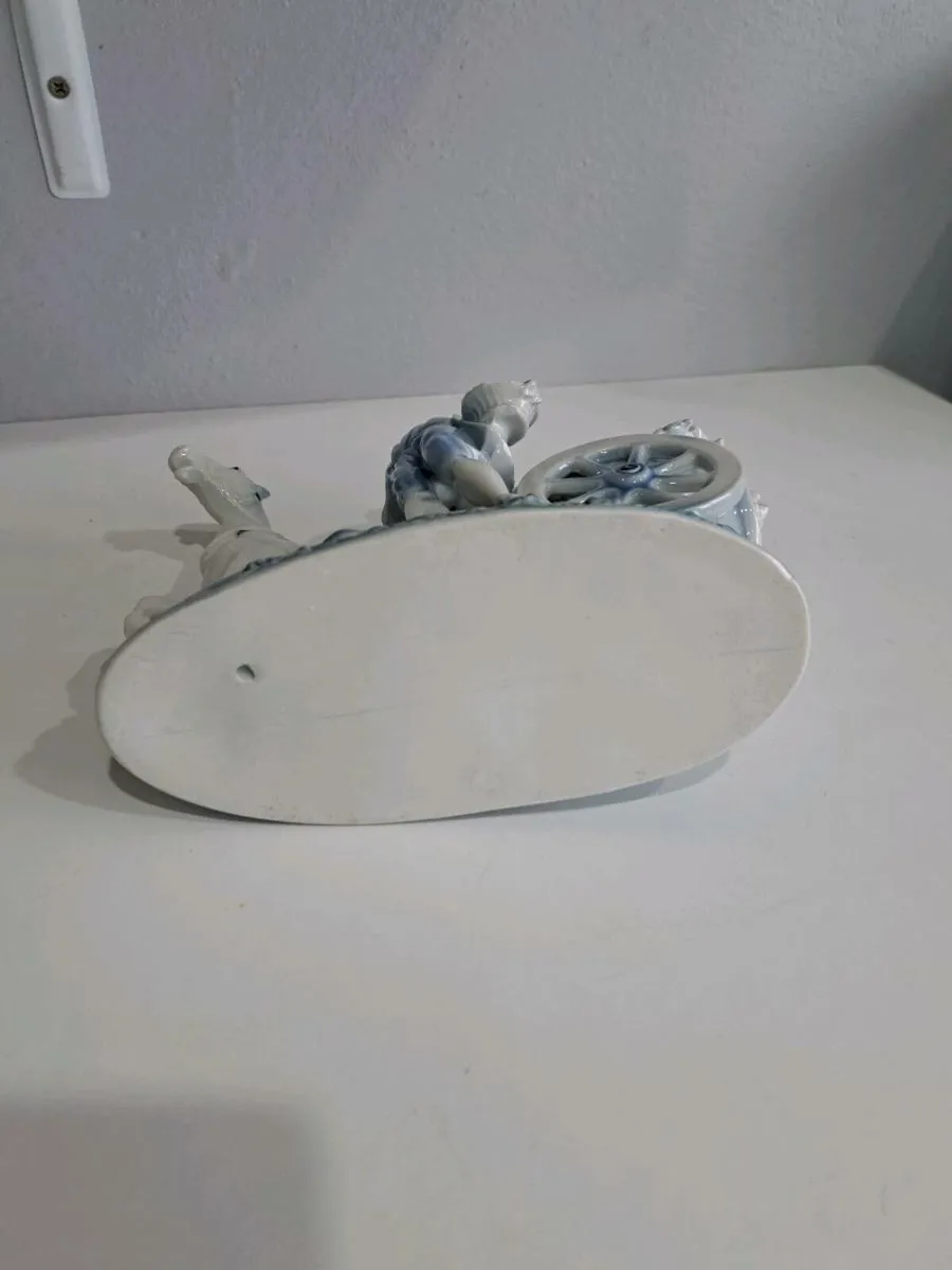 Porcelain Figurine - Image 4