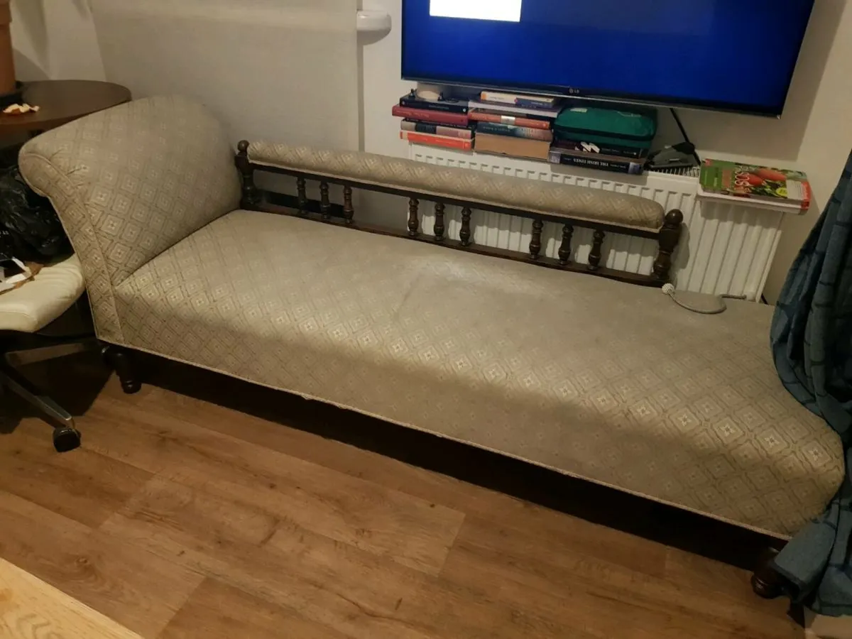 Chaise lounge - Image 1