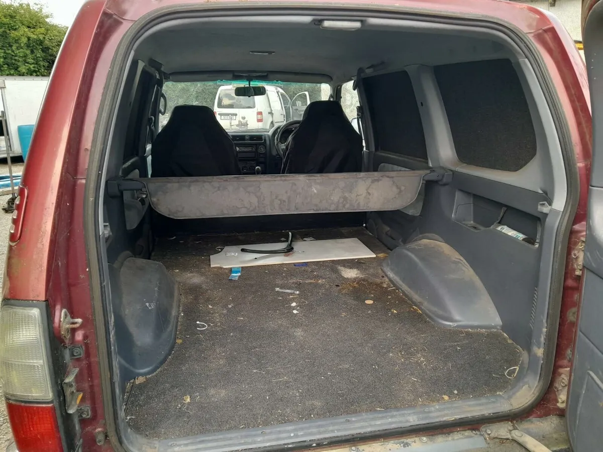 2002 Toyota landcruiser 3.0d4d 1 owner from new! - Image 4