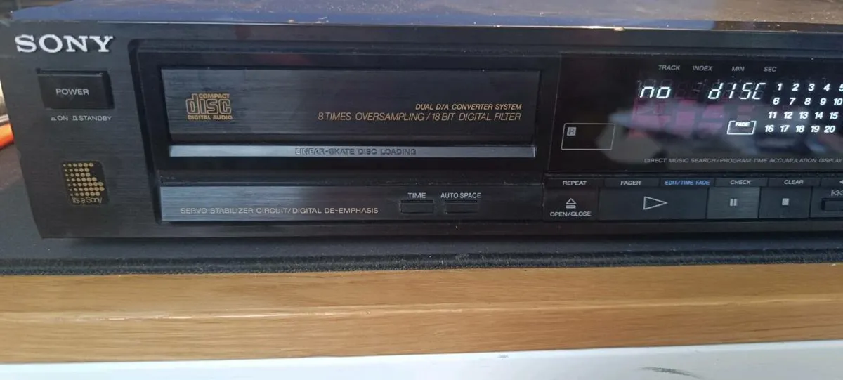 Sony CDP-770 - No remote - Image 3