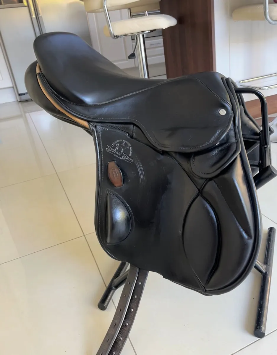 17” Berneys Grand Prix Olympic Close Contact - Image 1