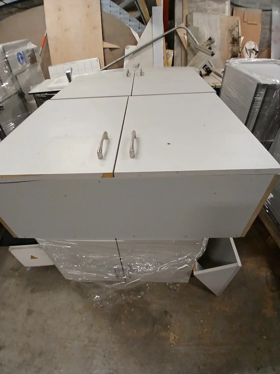 Laboratory - Image 4