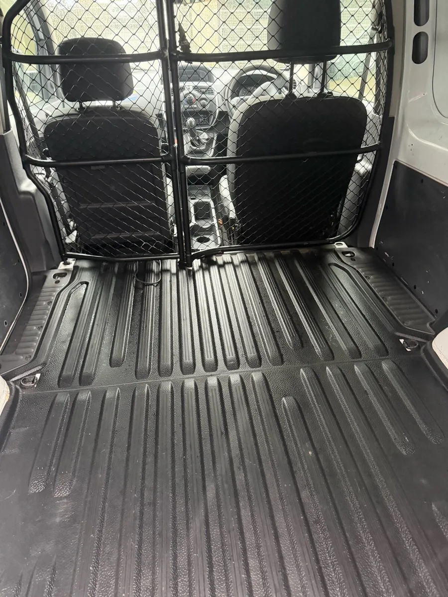 2019 Renault Kangoo vat invoice Test 01/27 - Image 4