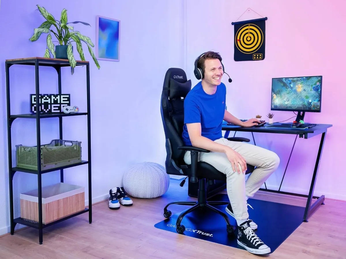 GXT 708 Resto Gaming Chair PC Desk Full 360degrees - Image 2