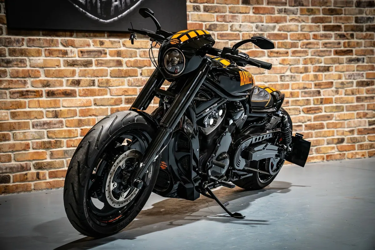 Harley Davidson VRod custom - Image 1