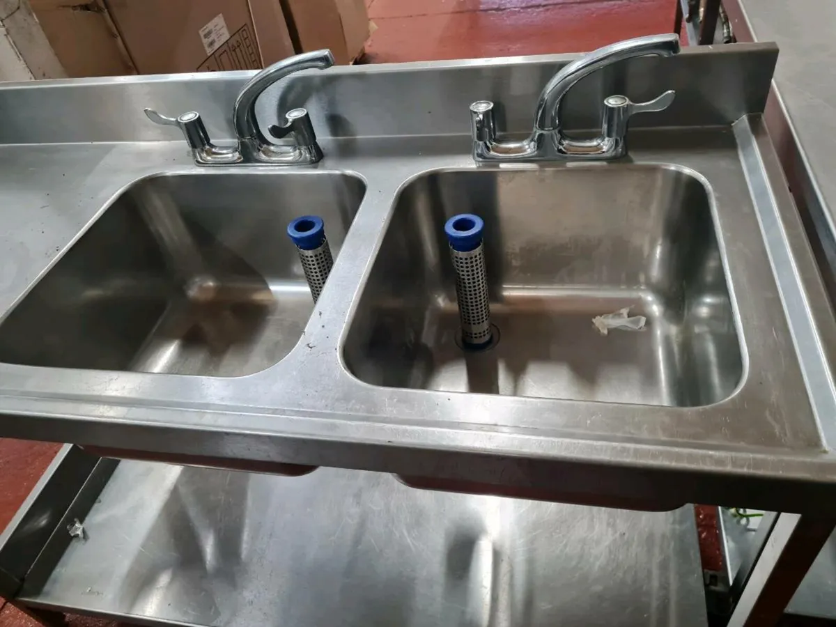 Stainless steel double sinks - Image 4