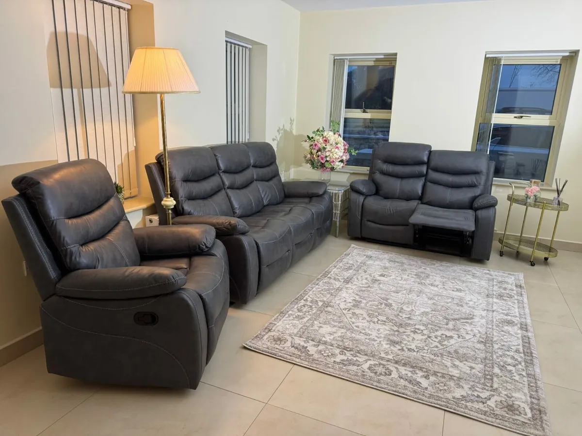 Porter leather recliners - Image 1