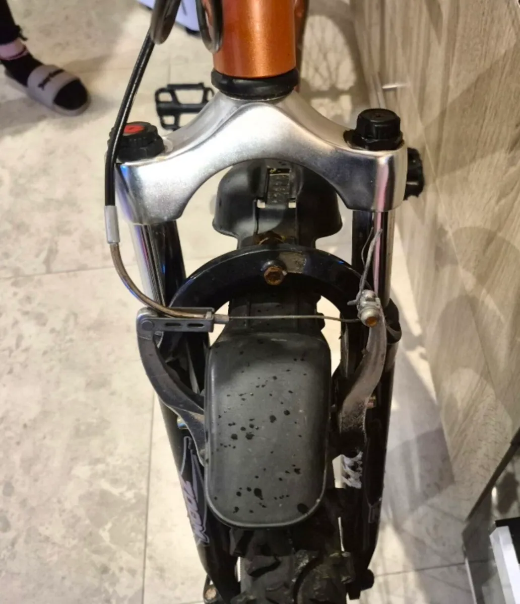 ADULTS CUBE AIB BIKE VERY GOOD CONDITION WHEELS 70 - Image 4