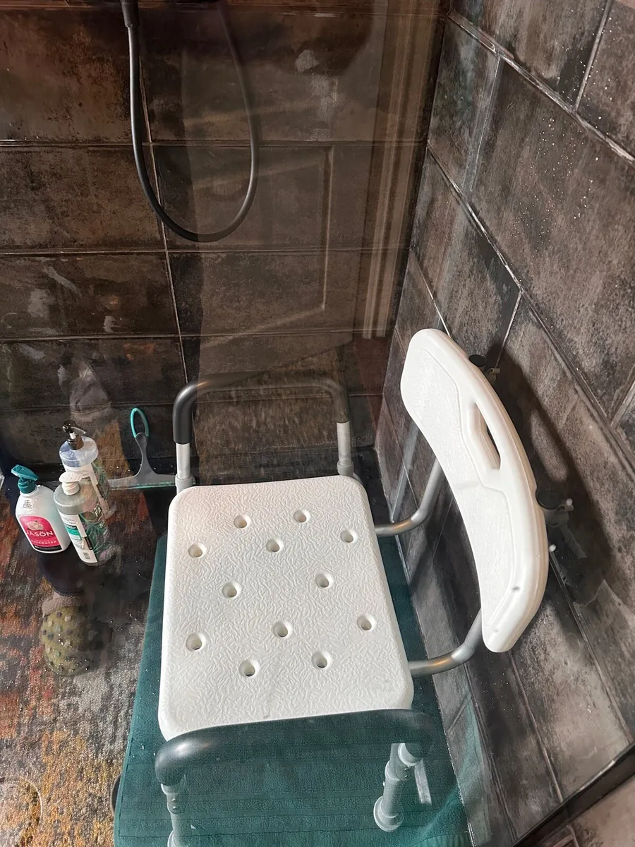 Shower chair - Image 1