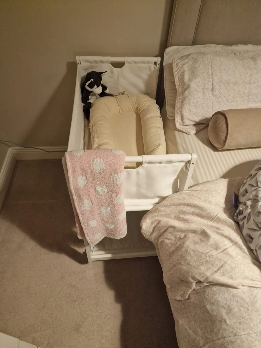 Dockatot Deluxe + - Sand Chambray - Image 1