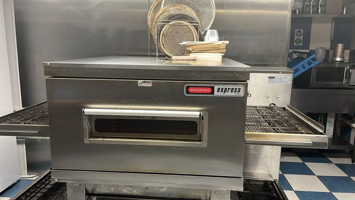 Senoven pizza oven 1702 - Image 1