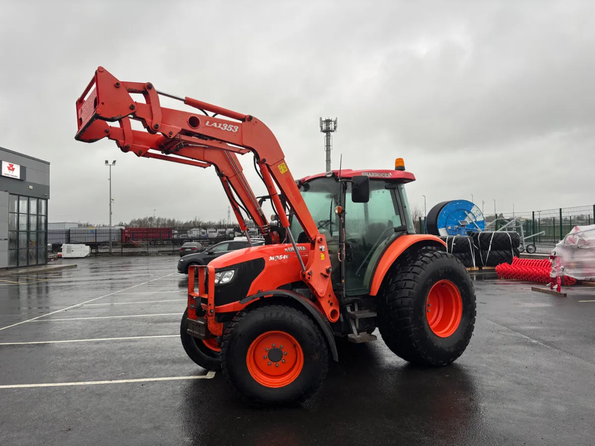 Kubota M9540 c/w loader - Image 1