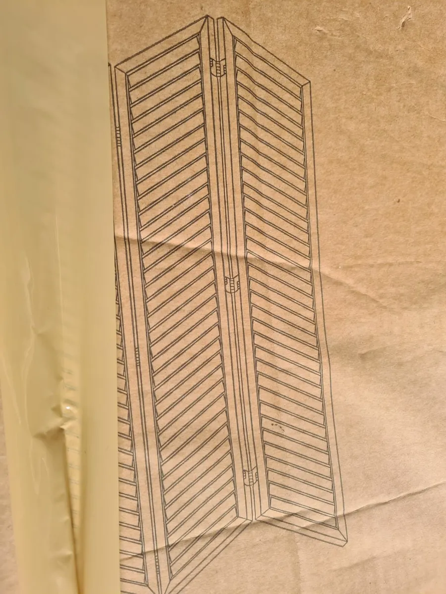 1 x NEW 3 panel room divider hinged shutter screen - Image 4