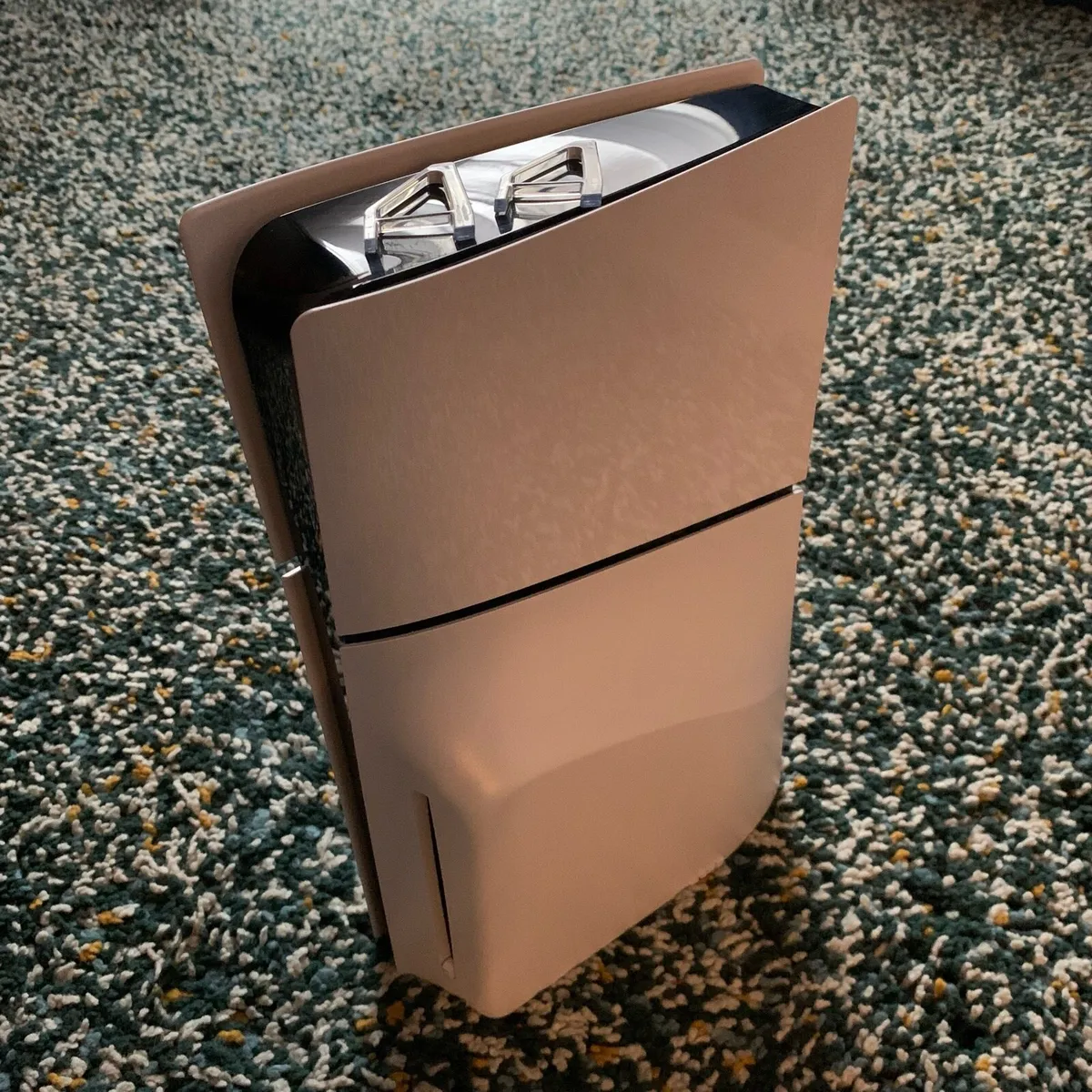 PlayStation 5 (1TB) +3 games-Excellent Conditions - Image 2