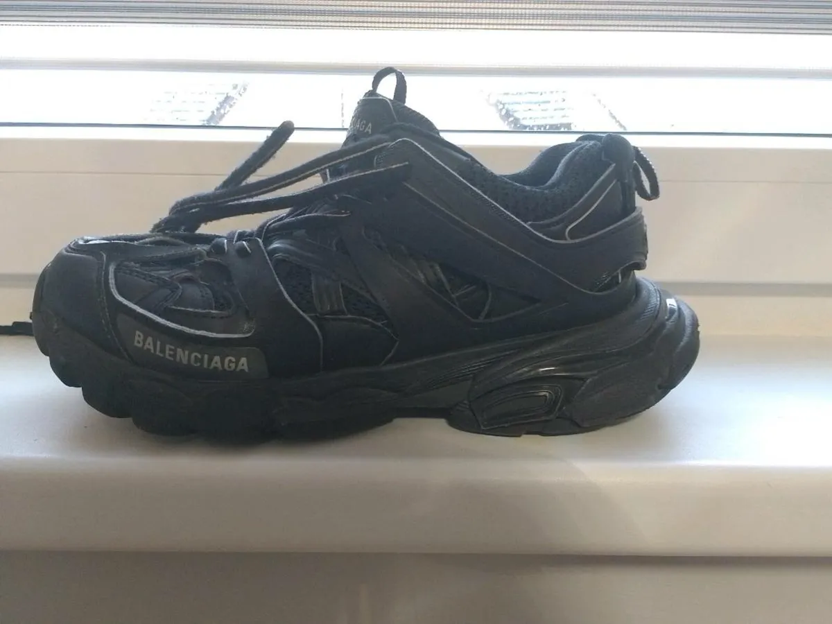 Balenciaga trainers size 4 - Image 4