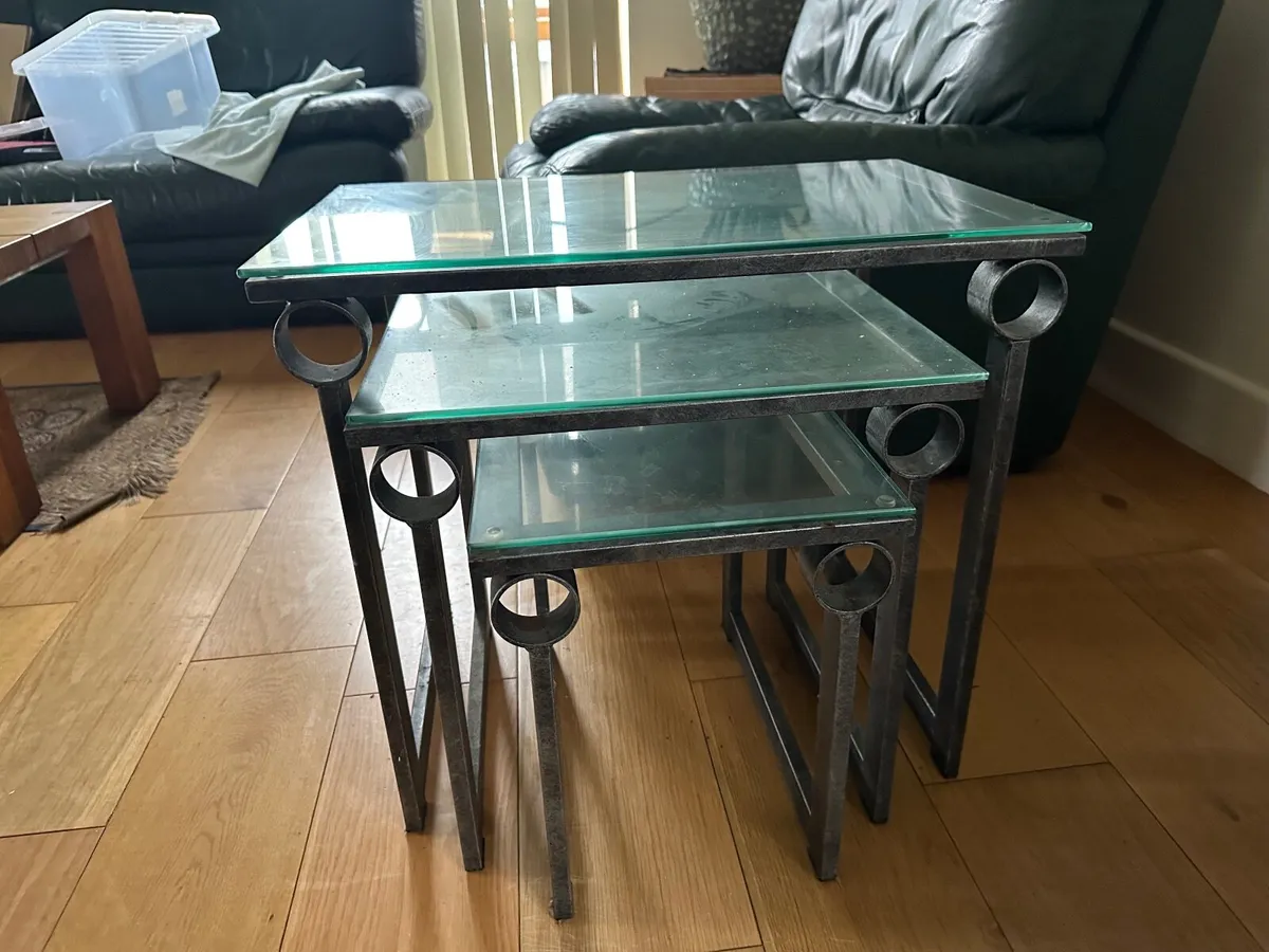 Nest of 3 side tables - Image 2
