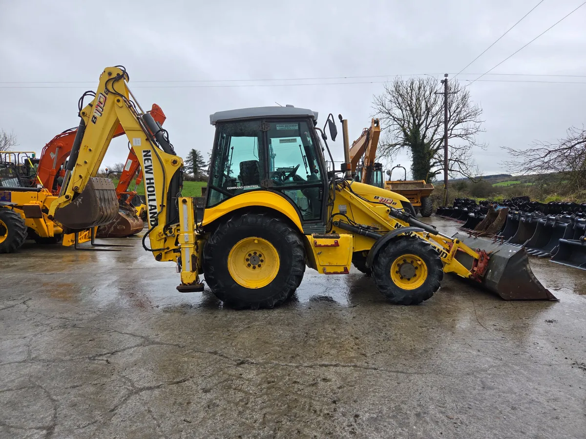 NEW  HOLLAND   LB110  SERVO  (2008) - Image 1