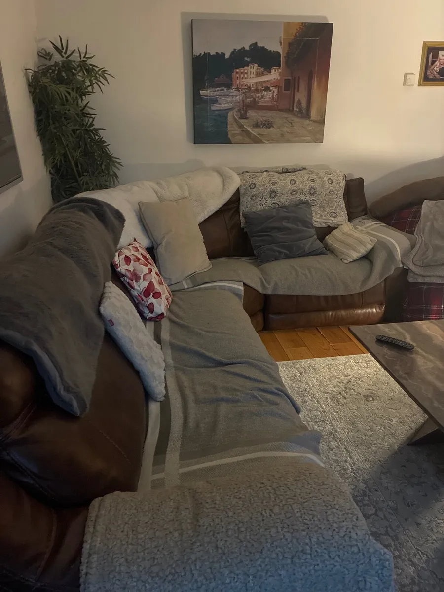 Brown leather couch - Image 1