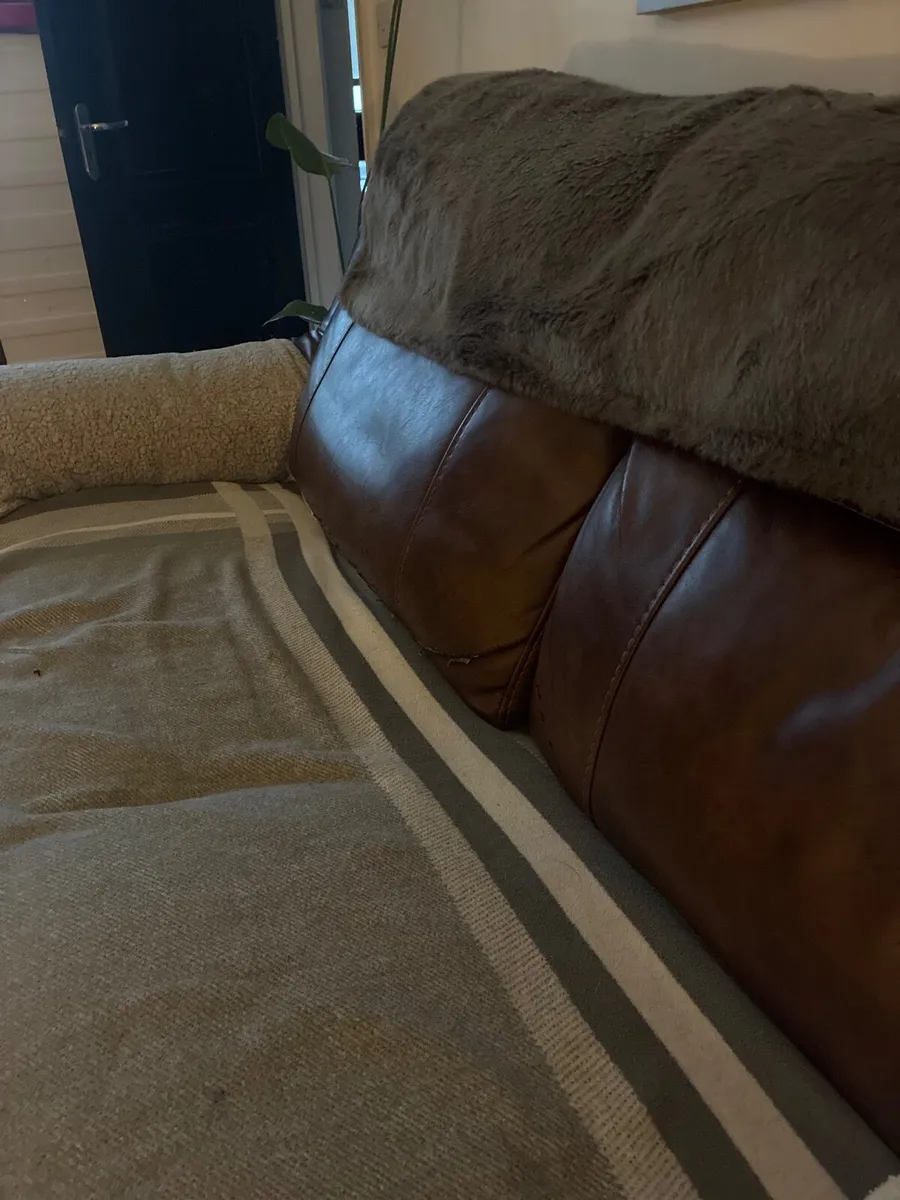 Brown leather couch - Image 2