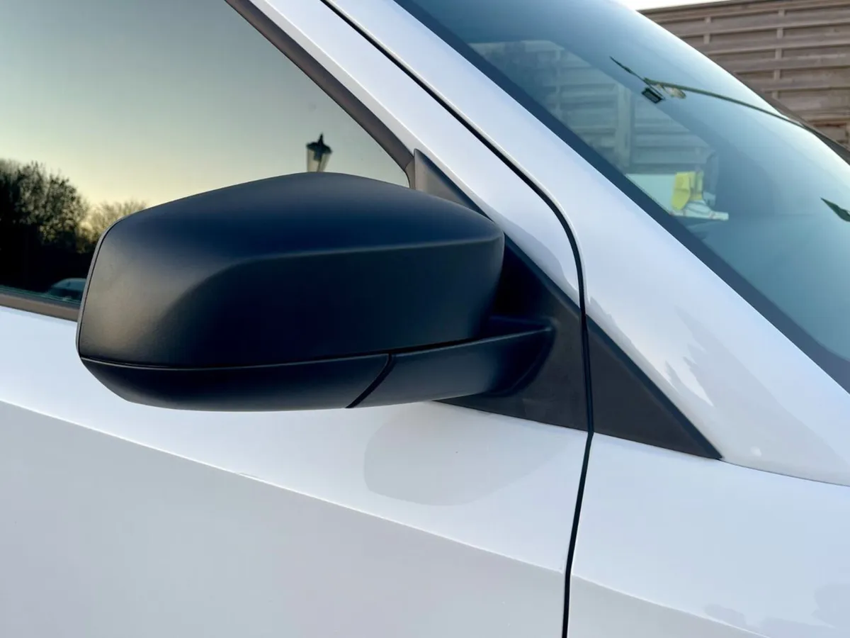 2025 Ford Transit Courier Small Panel Van - Image 4