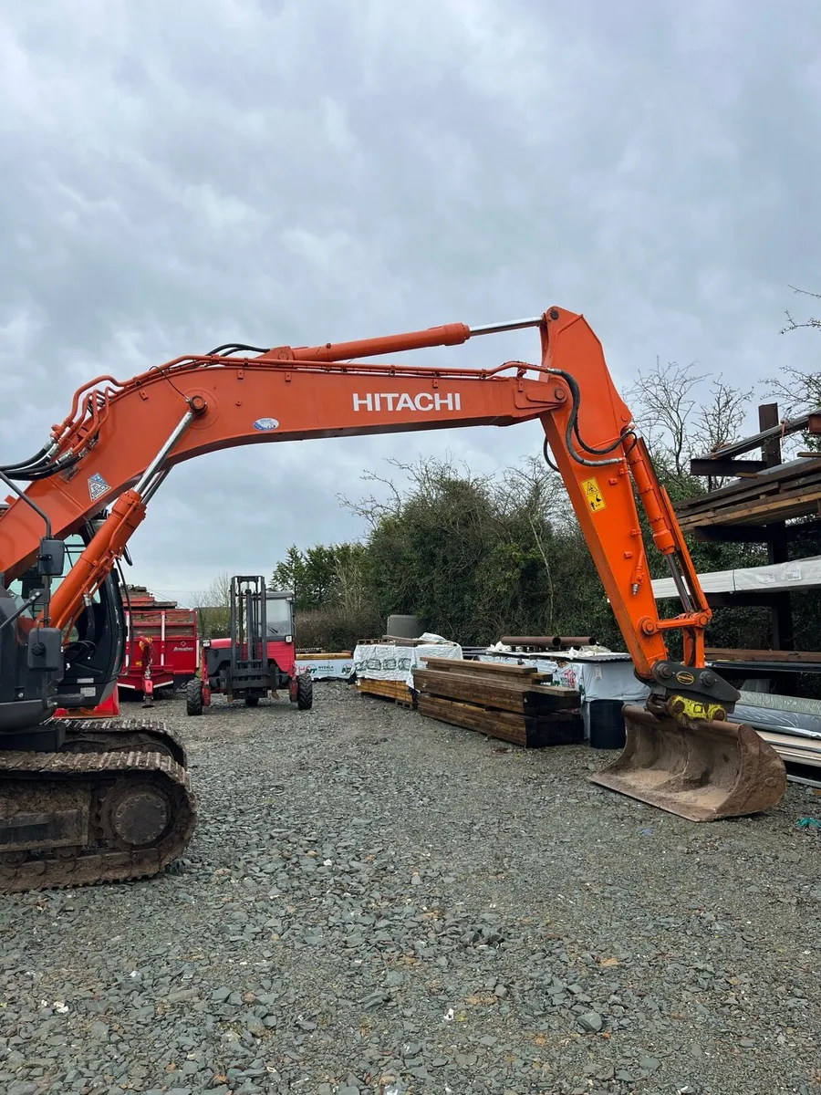 Hitachi zx225 - Image 4