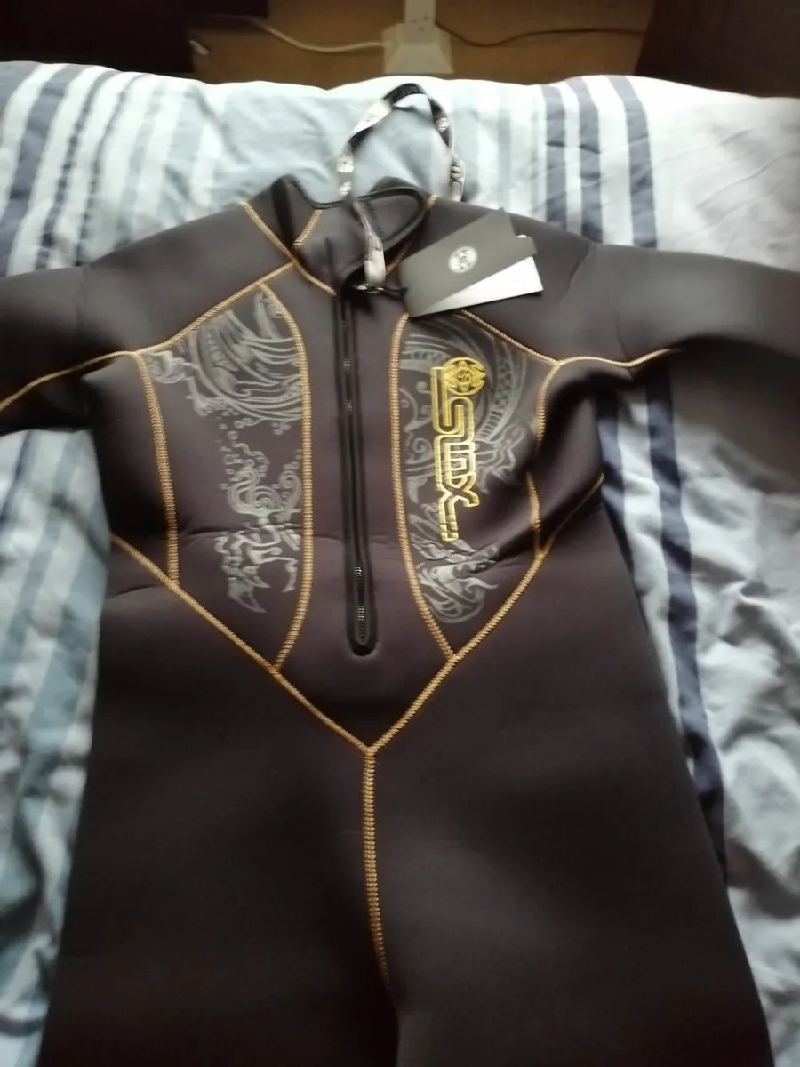 Wet suit - Image 4