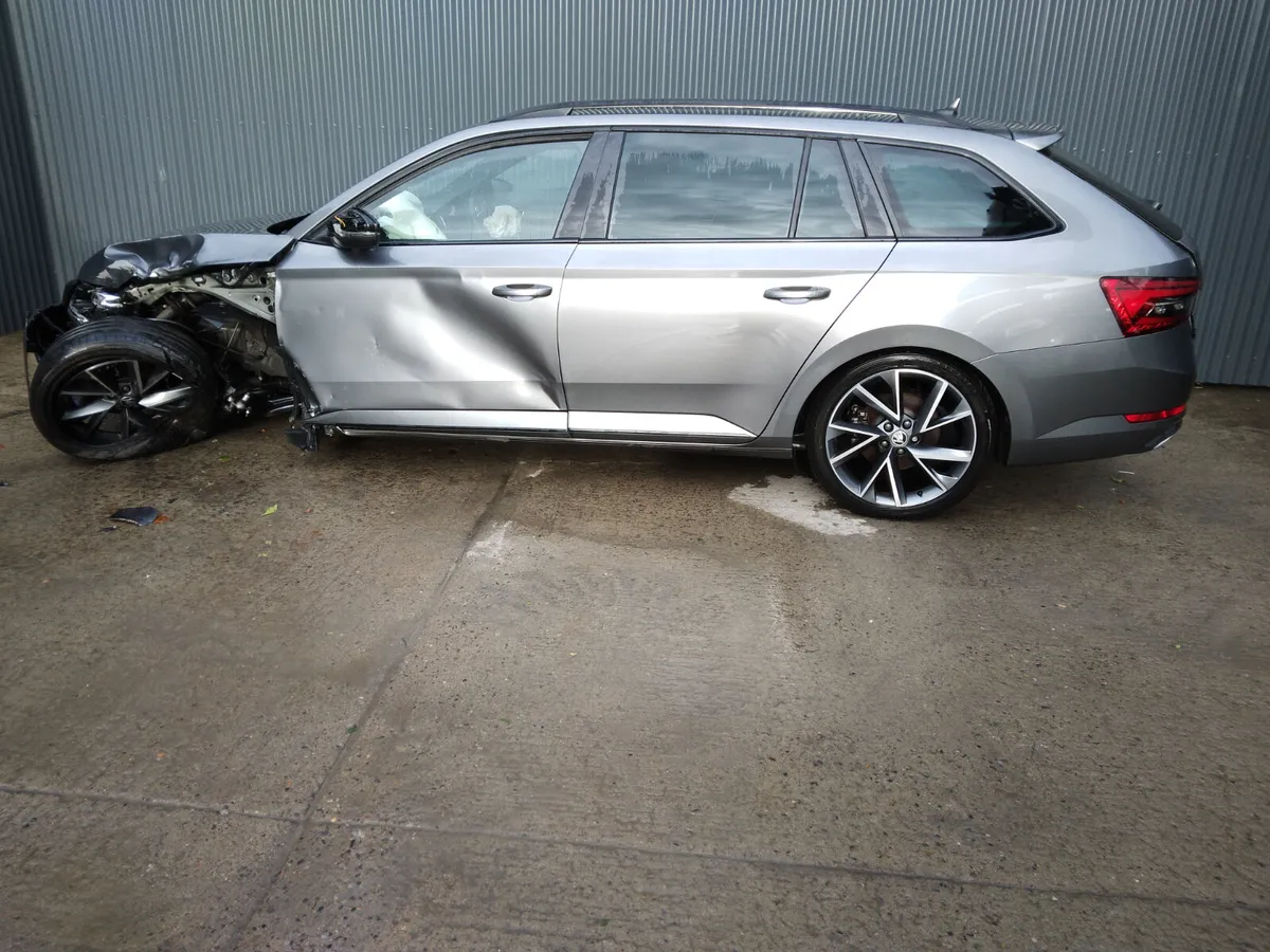 2023 Skoda Superb for Breaking/Dismantling - Image 2