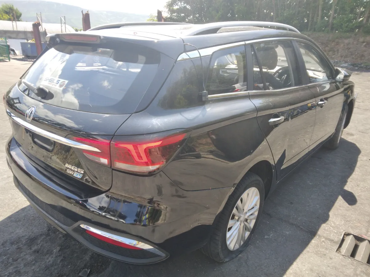 2021 MG 5SW for Breaking/Dismantling - Image 4