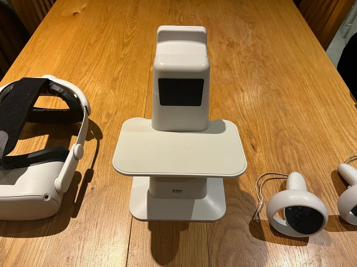 meta Quest 2 Vr headset - Image 2
