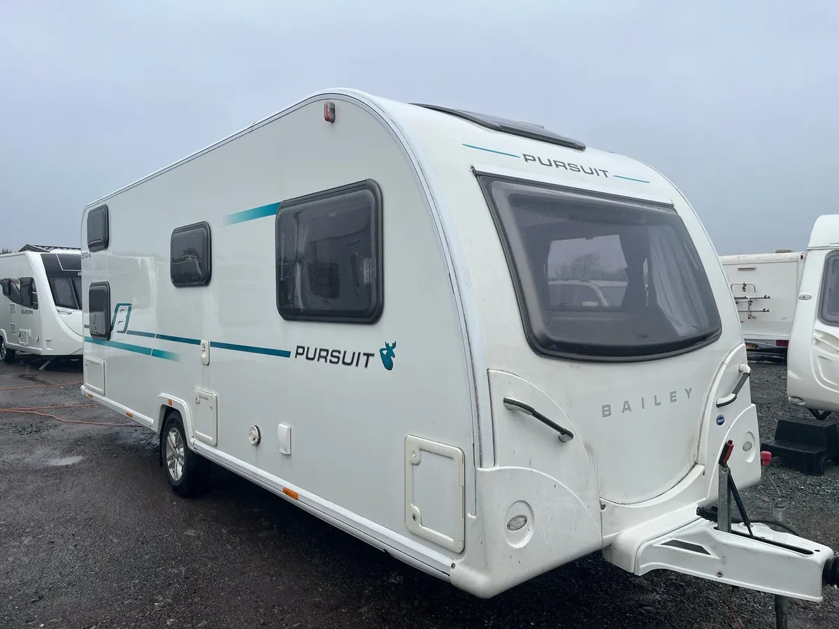BAILEY PURSUIT 570-6 beautiful layout - Image 4