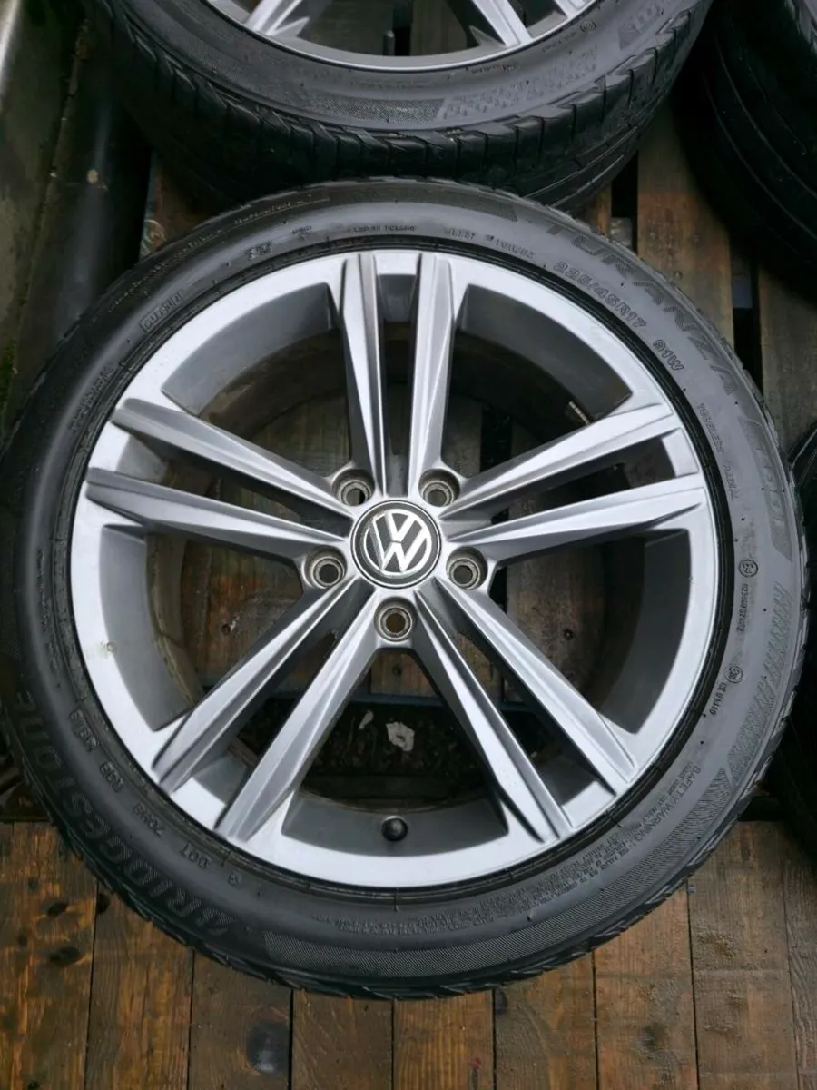 17" Genuine VW  R-Line Sebring Alloys 5x112 - Image 3