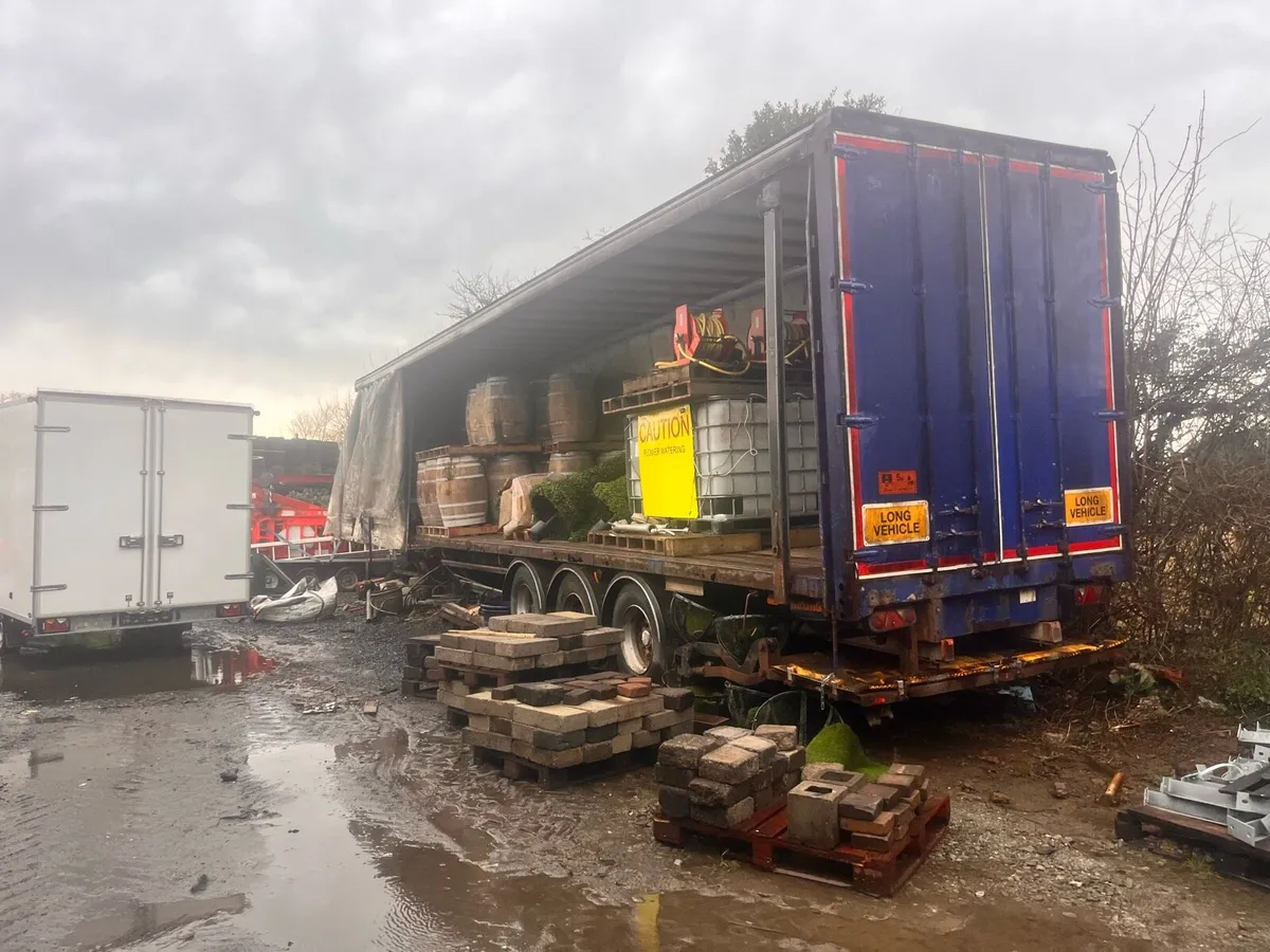 Dry Curtainsider storage trailer - Image 3