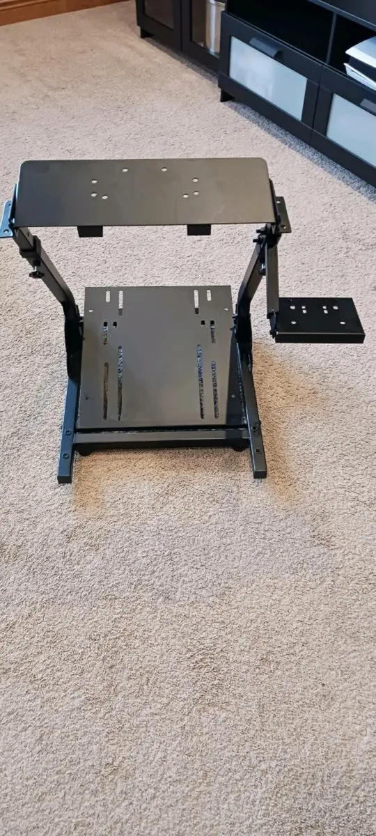 Logitech G29 Racing Wheel Kit and Stand - Image 2