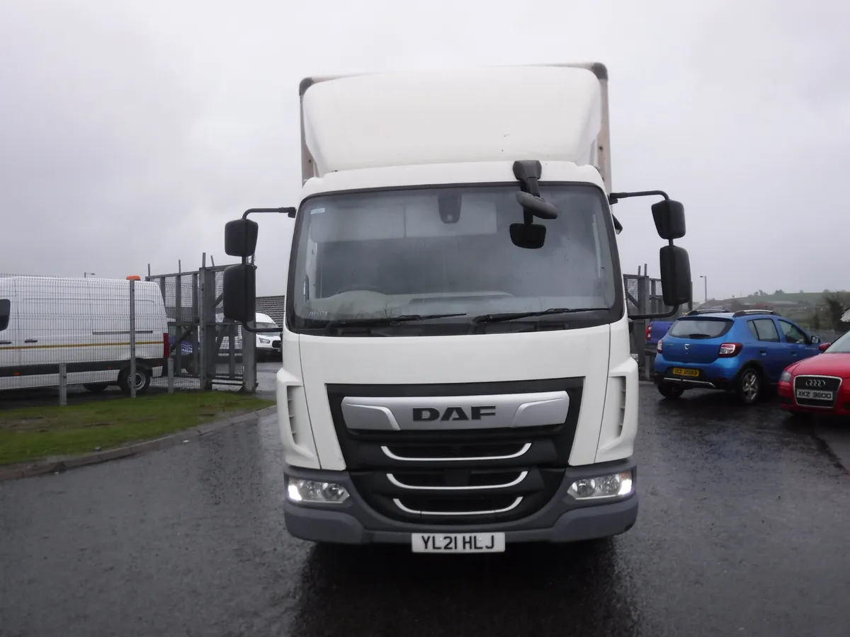 DAF LF180 20ft 2021 curtains, tuckunder tail lift. - Image 3