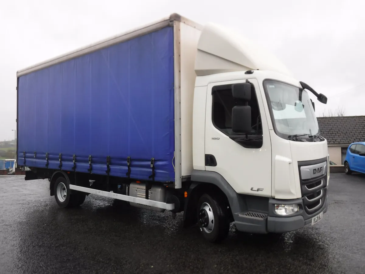 DAF LF180 20ft 2021 curtains, tuckunder tail lift. - Image 2