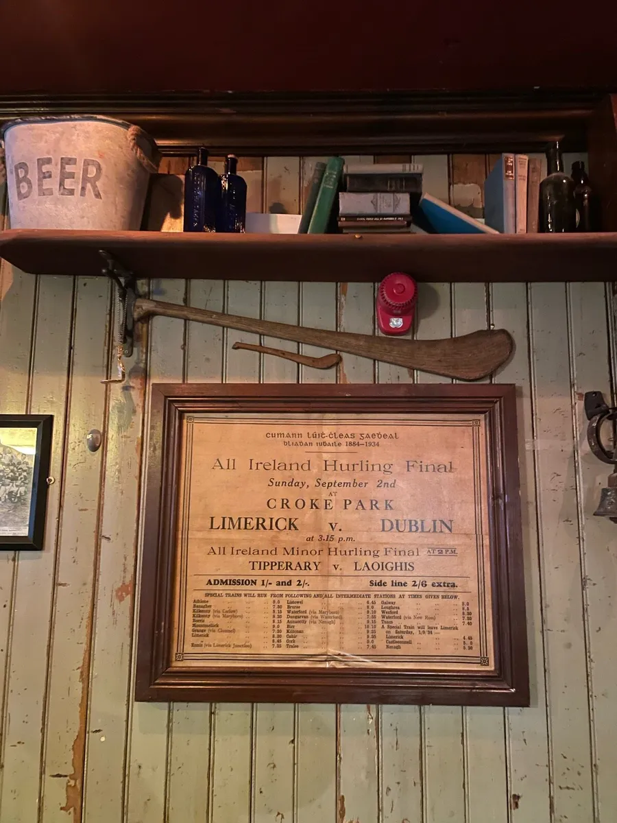 Guinness old signs pub bar antique - Image 4