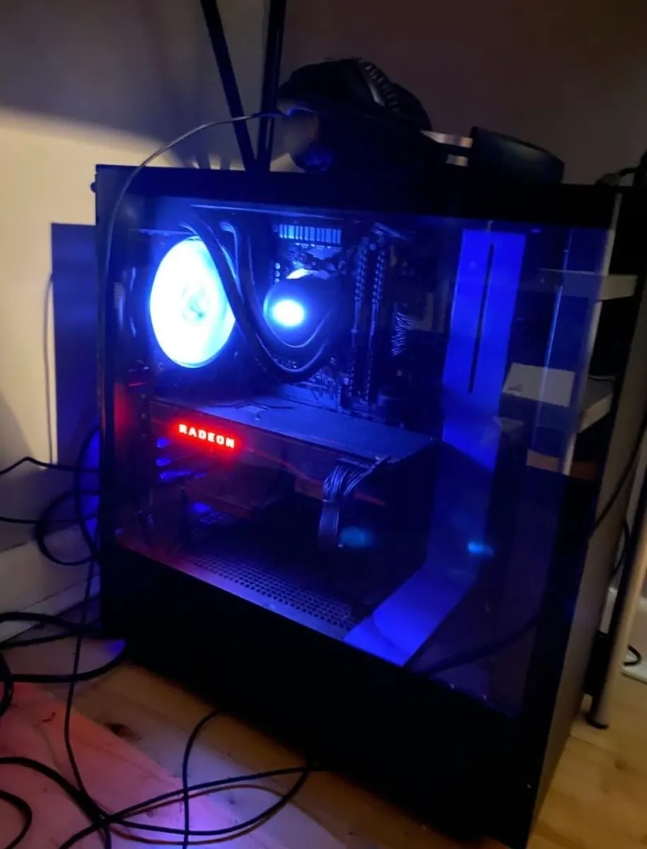 High-performance gaming PC; Ryzen 7, RX 5700 XT - Image 1