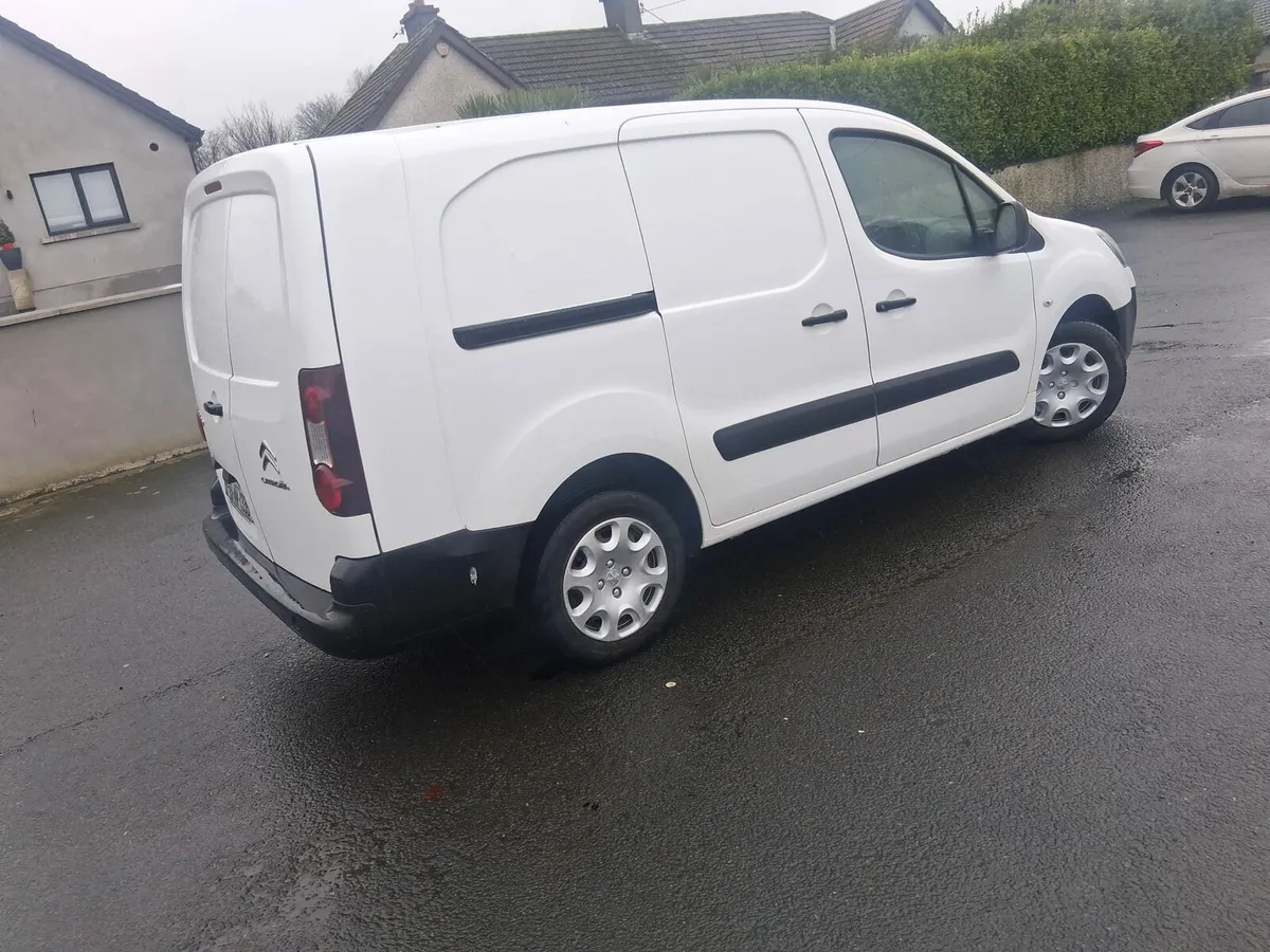 Citroen berlingo crew Cab5 seater 333tax new doe - Image 4