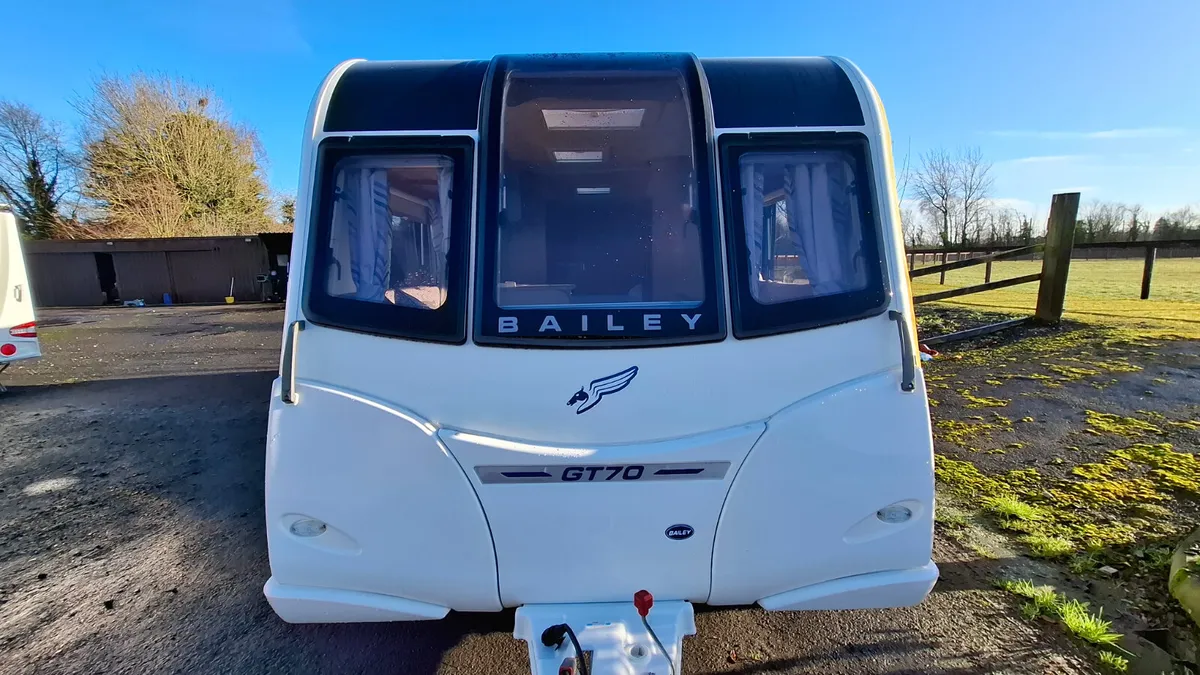Bailey Pegasus Brindisi island bed caravan - Image 2