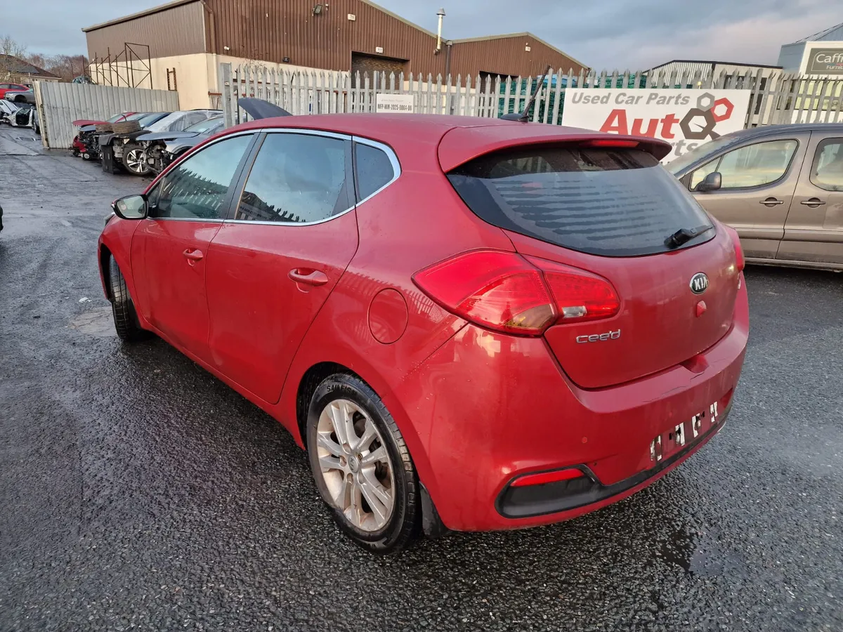 13 KIA CEED  1.6 CRDI (D4FBD) FOR BREAKING - Image 4