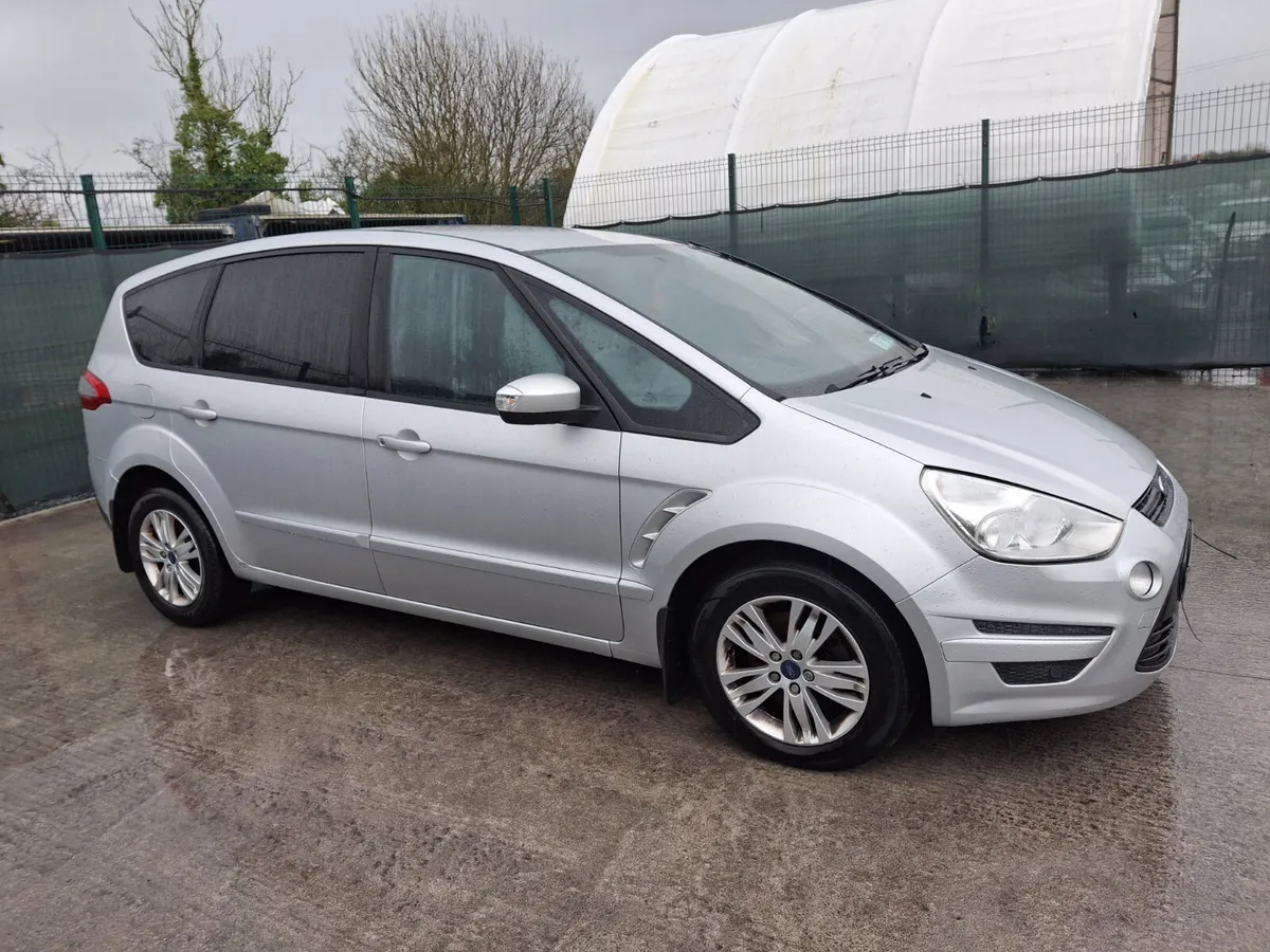 132 Ford S-Max  Zetec  2.0 Diesel - Image 1