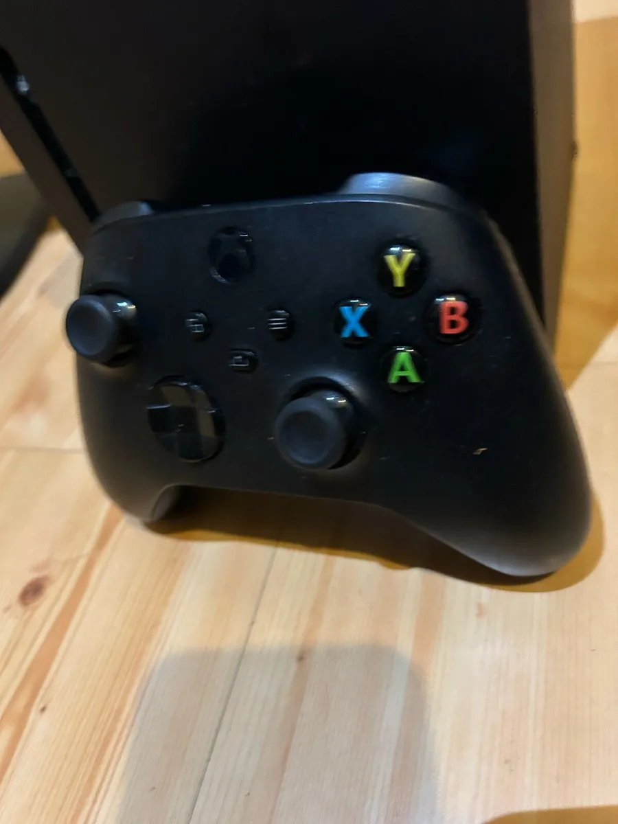 Xbox Series X - Image 3