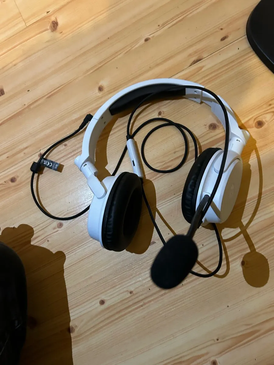 Xbox Series X - Image 4